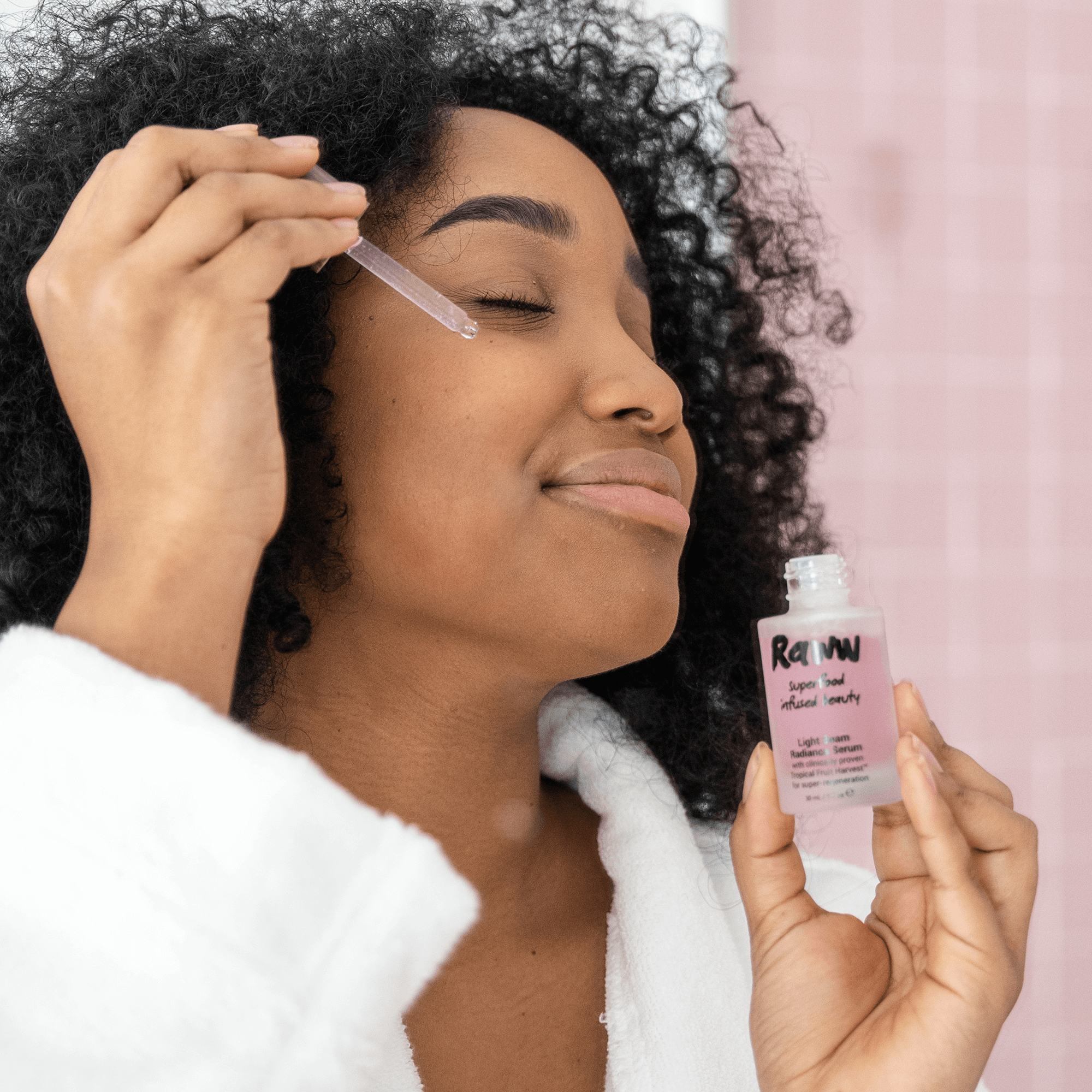 Light Beam Radiance Serum | RAWW Cosmetics | Lifestyle 04